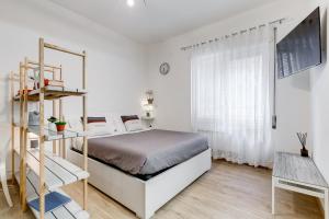 96 Degli Ubaldi Studio near the Vatican and the metro