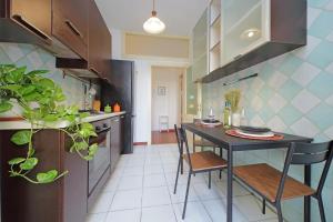 Modern Apartment near Metro Malatesta with Balcony & Wi-Fi