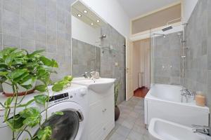 Modern Apartment near Metro Malatesta with Balcony & Wi-Fi