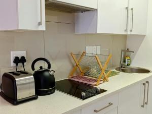 Golden Oasis at Itowers