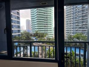 1BR Balcony View at Air Residences, Ayala Makati