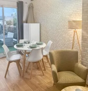 Appartement Angevin avec Terrasse et WiFi rapide - Le Plessis-Grammoire