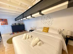 Old Sweet Florence- Art Apartment