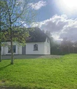 Fionas thatched cottage eile - 弗萨