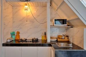 Villa Avocado - Central Canggu 2 BR Pool Villa