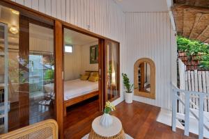 Villa Avocado - Central Canggu 2 BR Pool Villa