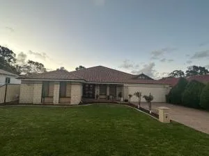 Country Oasis on Evans Street - Collie