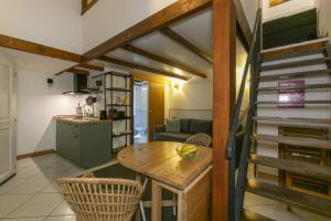 Trevi Little Palace #9