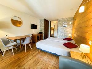 Appartements 5- Brides-les-Bains Studio de charme avec vue montagne : photos des chambres