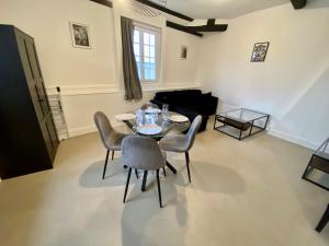 Appartements Henry II - Petit appartement lumineux - 013 : photos des chambres