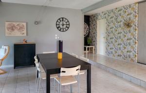 3 Bedroom Cozy Home In Quarante