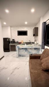 Luna Bay 3min walk to Salad Beach