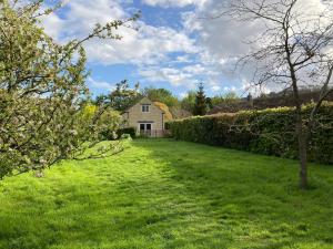 Country cottage in a Cotswold village near Winchcombe