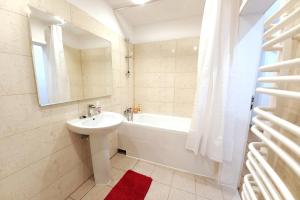 Old Town Apt - 5 bedrooms Sołtyka S2