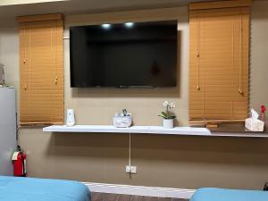 2 Bed Suite at Air Residences Condo, Ayala Ave Makati