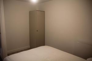 Comfy 2-bedroom Flat with Private Parking