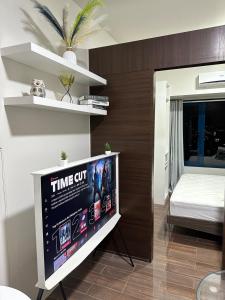 A King-size bed at Air Residences Condo, Ayala Ave, Makati