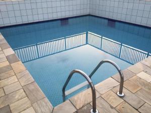 AP - 1 Dorm - Ar - Piscina - Churrasqueira - Academia - 350 metros Praia