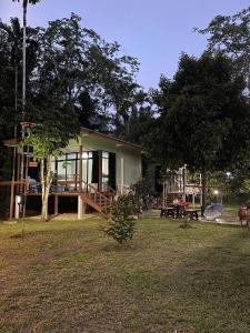 บ้านสวนริมธาร โฮมสเตย์ ท้ายเหมือง พังงา