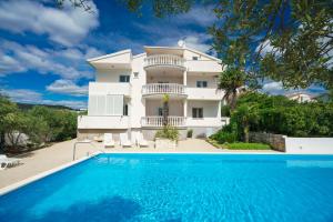 Apartments House Rina - 1