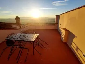 La grande terrazza, centro borgo - Montecchio