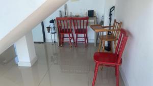 Casa com 5 suítes e piscina em condomínio Dubai