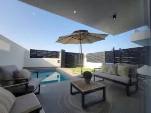 Modern Villa Sol y Mar - Los Buenos