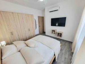 Lovely Condo in Gated Community