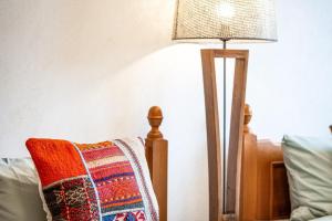 Host2U Mountain 2 Bedrooms - Fireplace