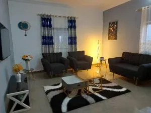 Bel appartement meublé en centre-ville de Bertoua - Nkolbana