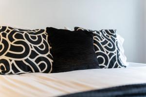 Spacious 3 Bedroom Contractor Stay House in Birmingham B23 near M6 & Fort Dunlop with Free Parking and WiFi