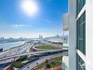 Luxury One Bedroom with Balcony & partial Burj Khalifa View