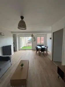 Appartement proche gare avec terrasse - 贝桑松