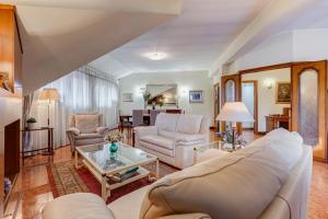 The Elegant Penthouse - Ampio Attico con Posto Auto