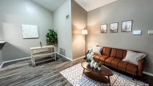 Vibrant Texan Escape with Patio & Gated Community