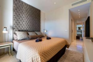 Luxury Escape - Los Flamingos Golf Retreat