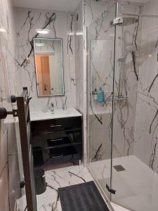 Appartement avec terasse au pied du port
