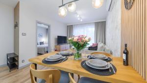 Apartament Black & Pink A020 - Holiday City