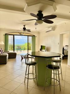 Seaside Serenity 2b2b with Panoramic Terrace