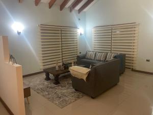 Casa Grande con Tinaja a 10 minutos de Lago Puyehue y Rupanco Ruta 215 Internacional