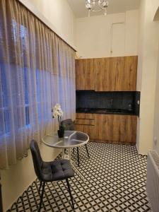 Lovely apartment in heart of Tbilisi for 5 persons