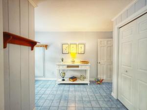 Barnstable Breeze with Seasonal Pool and Hotub