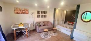 Appartements Joli T1 bis fonctionnel a Montussan : photos des chambres