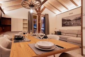 Three-Bedroom Chalet room in Lucas Haus