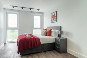 Mitre Haring by Artsy