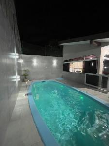 Casa com piscina para 12 pessoas