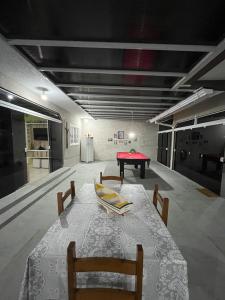 Casa com piscina para 12 pessoas