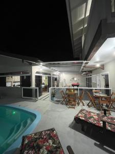 Casa com piscina para 12 pessoas