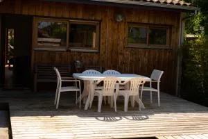 Appartement 2 chambres, terrasse bois indépendante, accès piscine privée - 阿雷斯