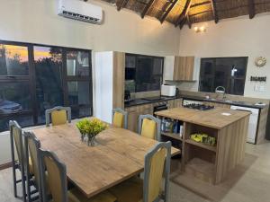 Hinda Mountain Lodge Mabalingwe